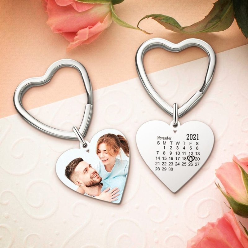 Calendar Keychain Engraved Keychain Gifts for Couple with Heart Valentine’s Anniversary Gifts