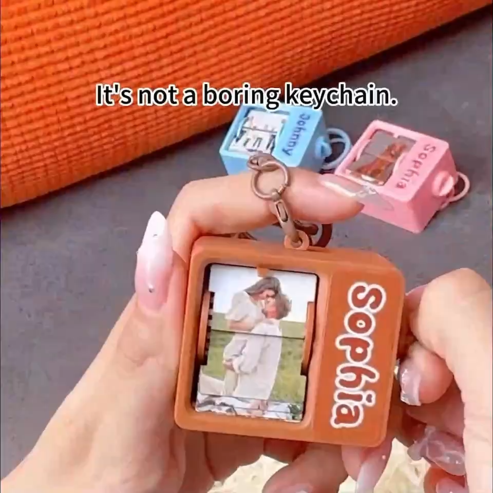 Custom Flip Photo Keychain Personalized Flip Photo Keychain with Automatic Reel Flip Photo Keychain Surprise Gifts - Image 2