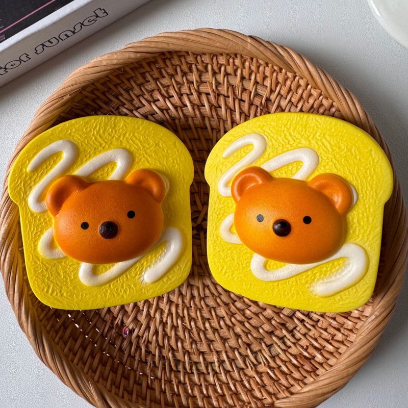 Bear-Shaped Toast Squishy Slow Rebound Stress Relief Toy with Fragrance(1 PC)