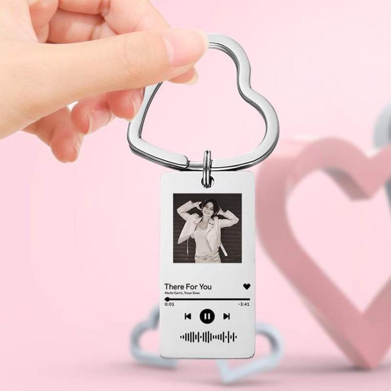 Christmas Gift Custom Music Keychain Song Code Keychain With 2 Colors Gifts for Couple