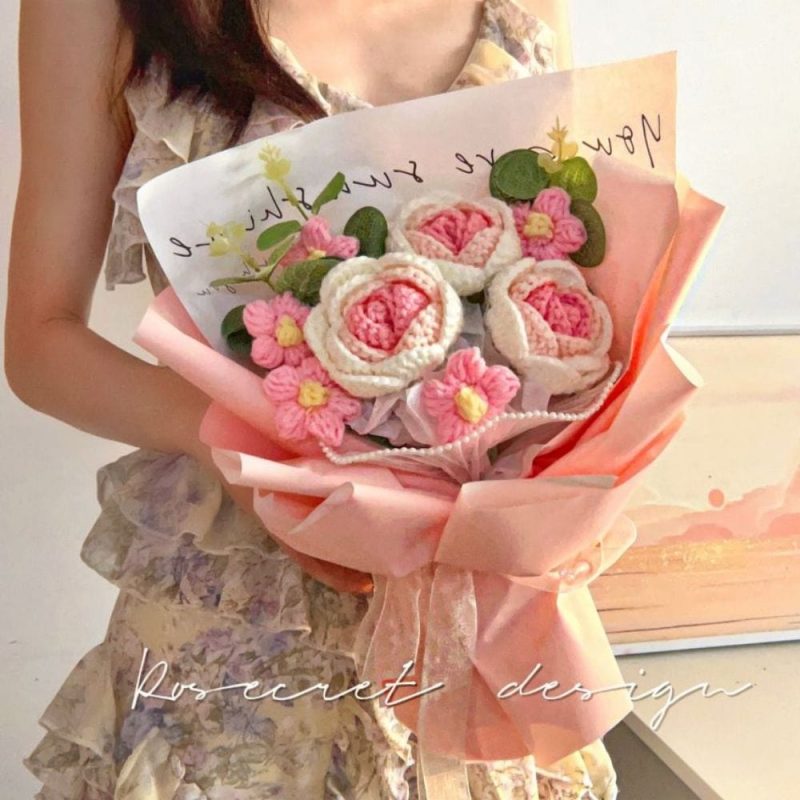 Crochet Flowers Bouquet Handmade Knitted Roses Bouquet Gift for Her