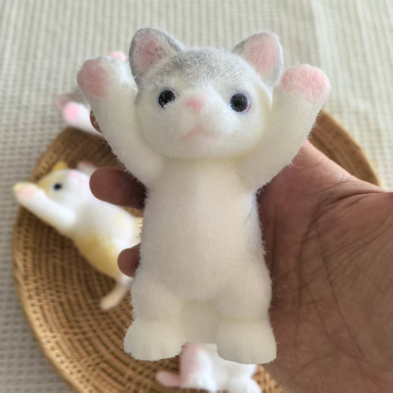 Raising Hand Cat Squishy Slow Rebound Stress Relief Toy Cute Doll - Image 2