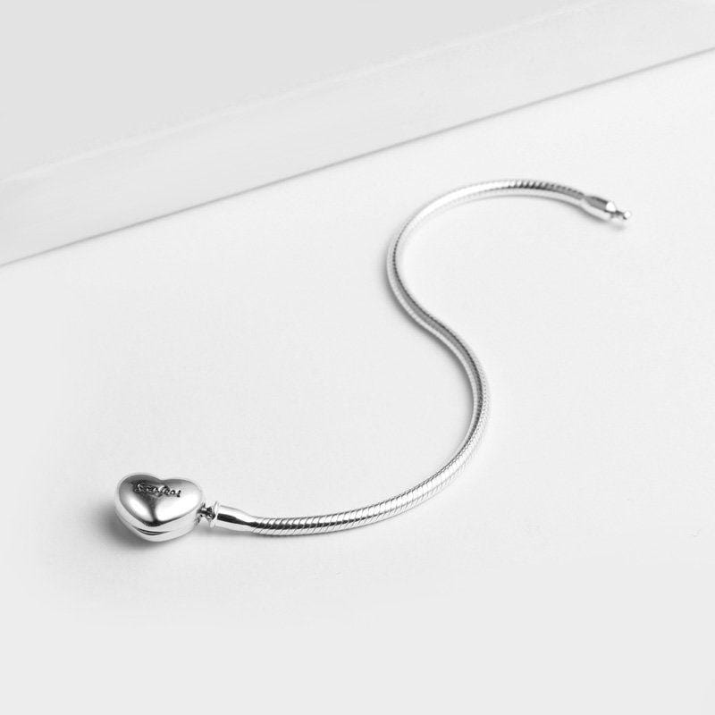 Snake Chain Bracelet with GIFTlab Heart Clasp