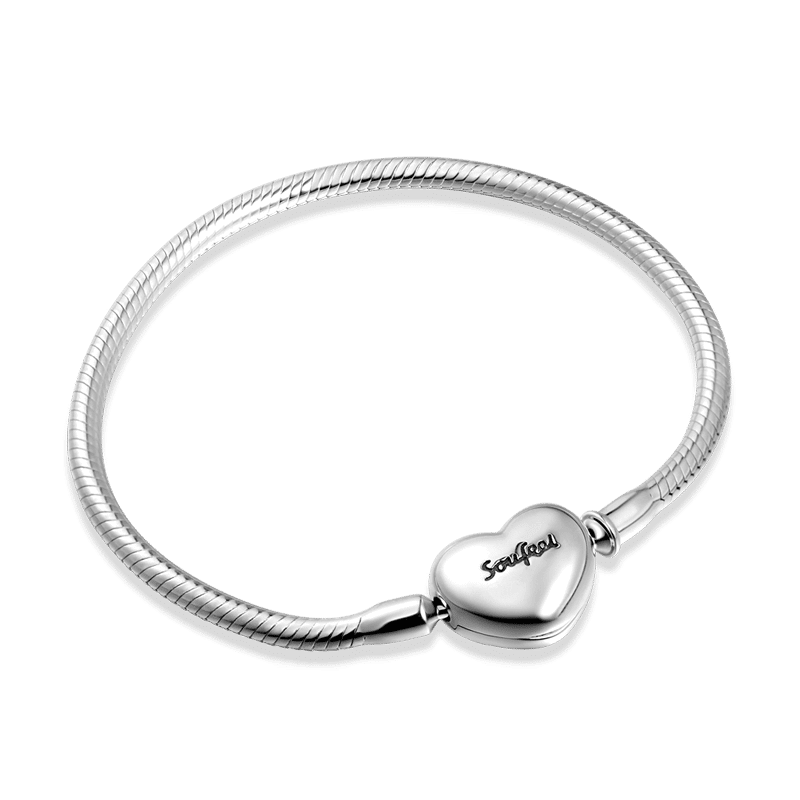 Snake Chain Bracelet with GIFTlab Heart Clasp