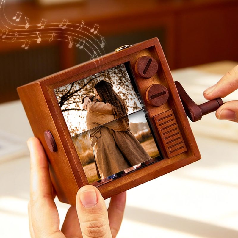 Hand-Crank Photo Flipbook Frame — Basic Beech
