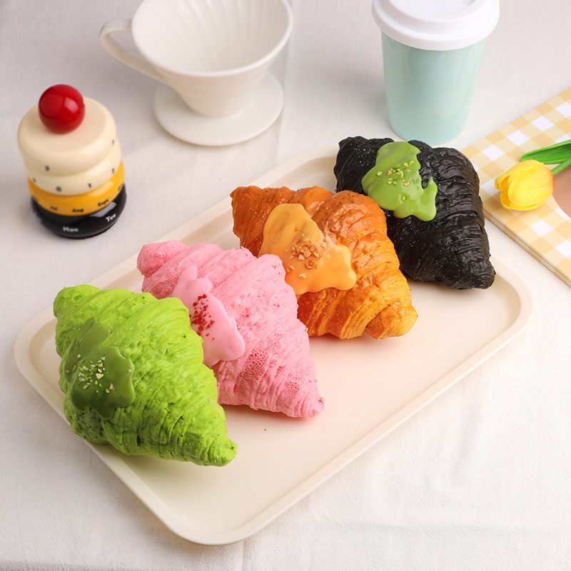 Croissant Squishy Slow Rebound Stress Relief Toy with Fragrance(Only 1 PC)