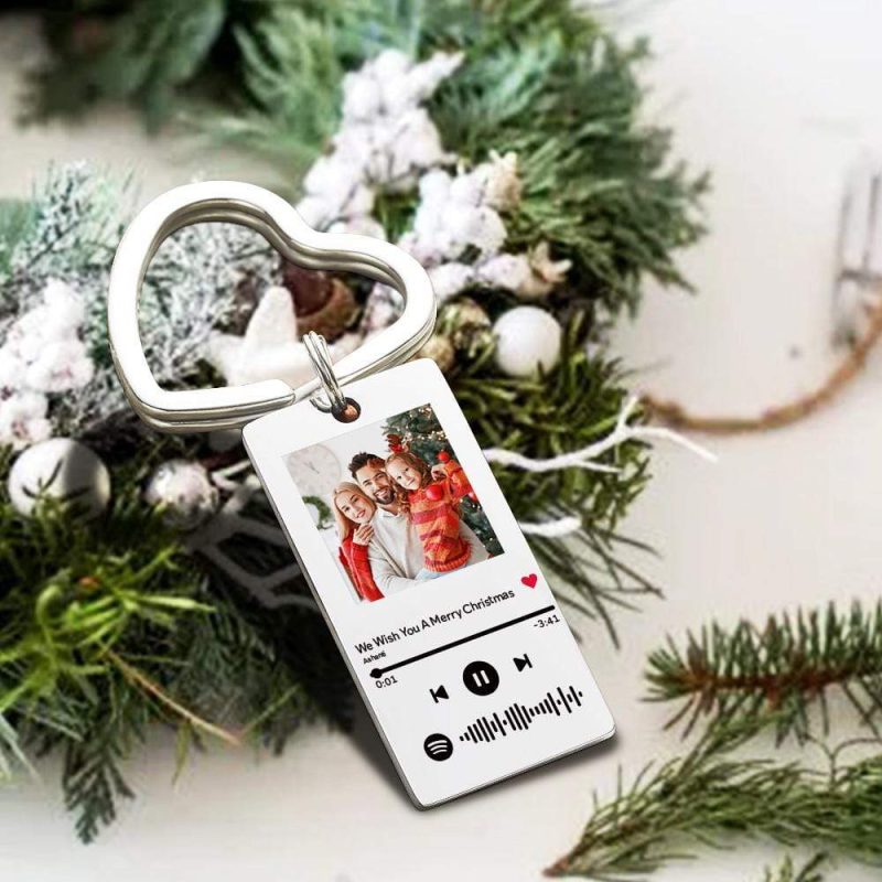 Custom Music Code Keychain With 2 Colors Gifts for Mom