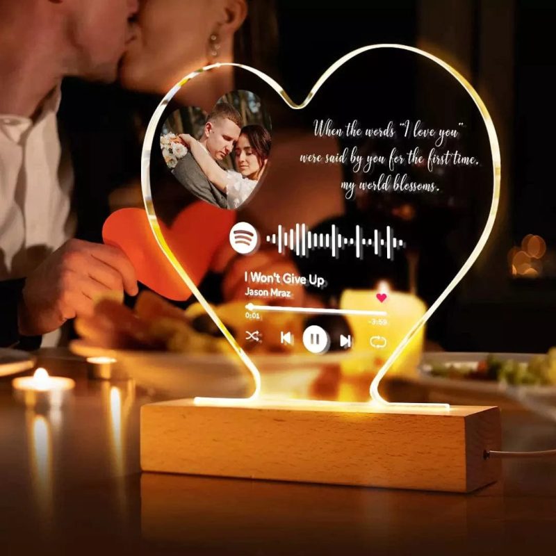 Song Plaque Long Distance Valentine’s Day Gifts Custom Heart-Shaped Spotify Night Light
