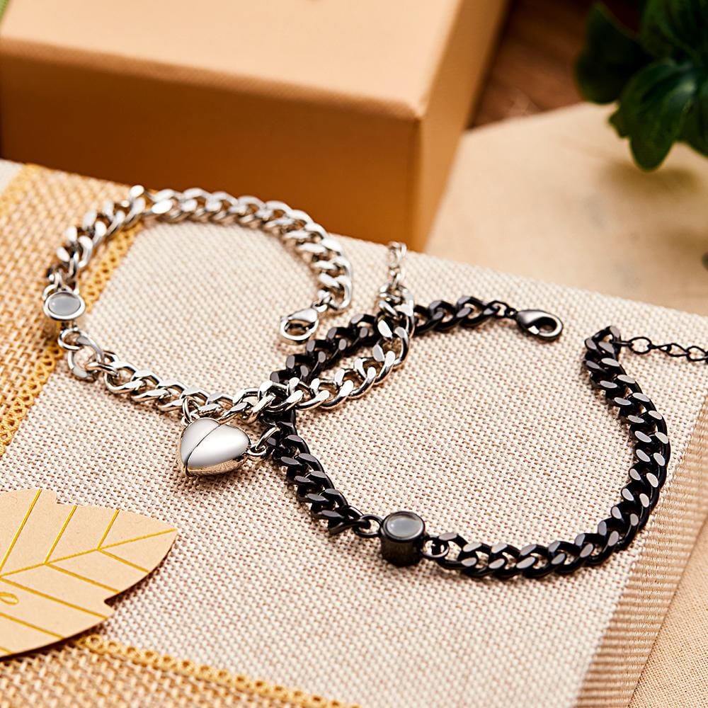 Custom Simple Fashion Chain with Magnet Picture Projection Bracelet - Image 3