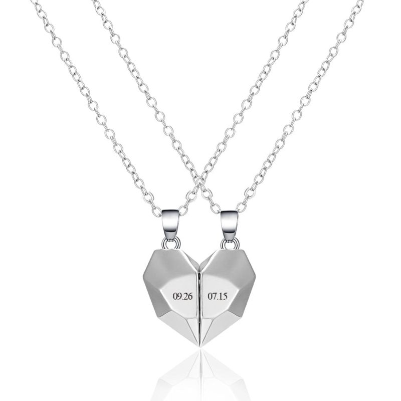Personalized Matching Necklaces For Friends Magnetic Heart Necklace with Date Anniversary Gifts