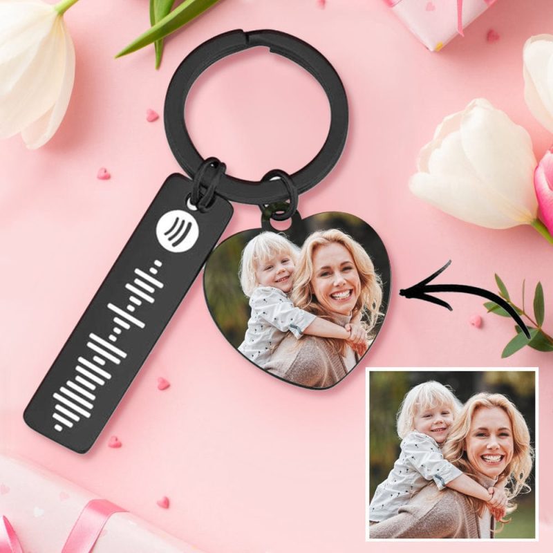 Personalized Spotify Keychain Custom Picture & Music Song Code Heart Couples Photo Keyring Gifts for Mom