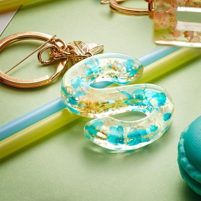 Alphabet Keychain Flower Keychain Gifts for Friends Resin