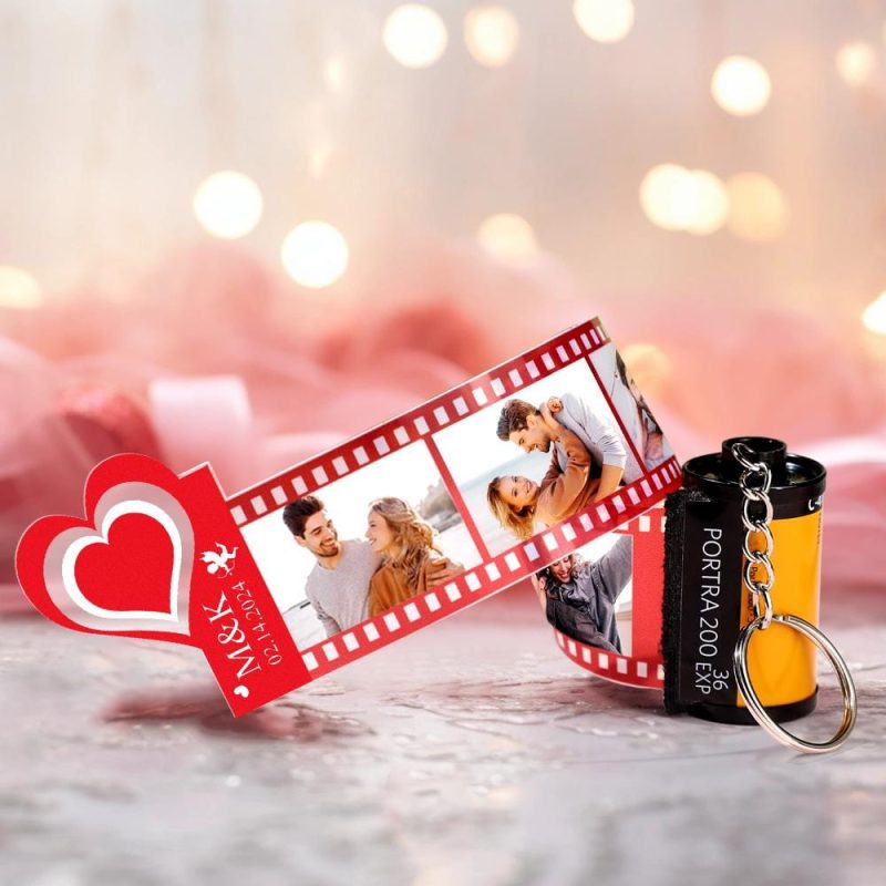 Red Love Heart Photo Film Roll Keychain Personalized Pullable Camera Keychain Valentine’s Day Gifts For Couples