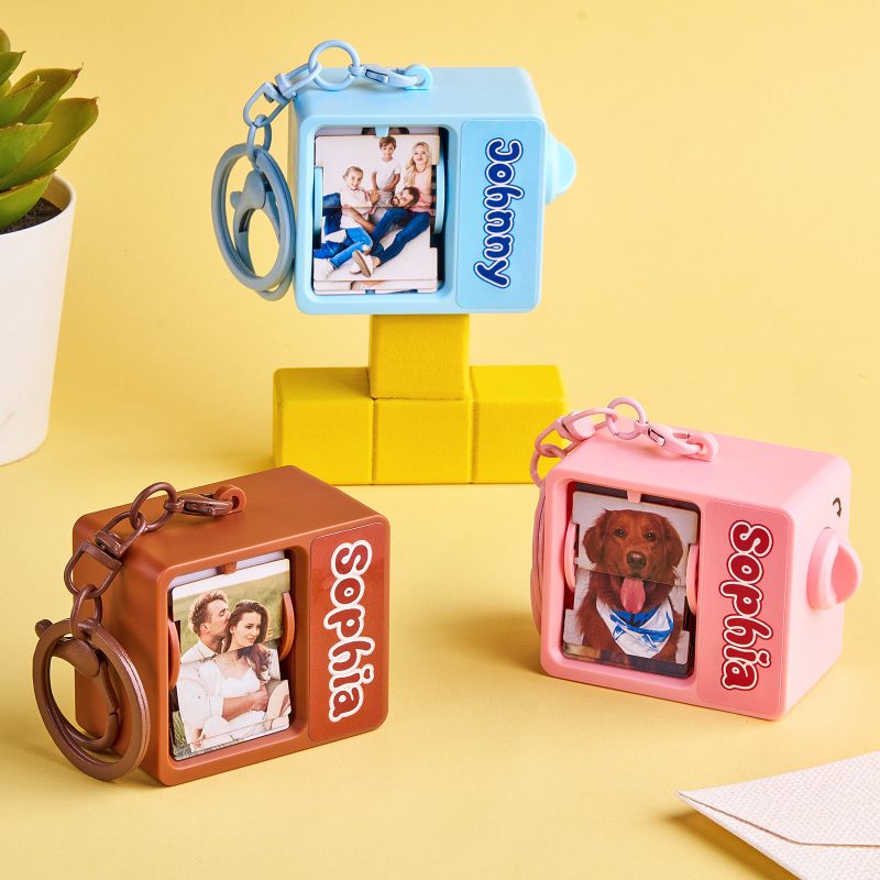Custom Flip Photo Keychain Personalized Flip Photo Keychain with Automatic Reel Flip Photo Keychain Surprise Gifts