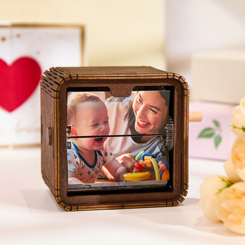 Custom 16 Photos Music Flipbook Frame Animation Machine Mechanical Hand-cranked Photo Album with Light Unique Mother’s Day Gifts
