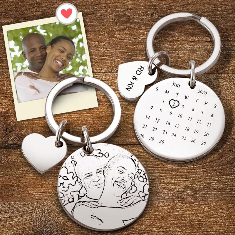 Personalized Calendar Keychain Significant Date Marker Valentine’s Day Gifts for Couples (One Keychain Only)