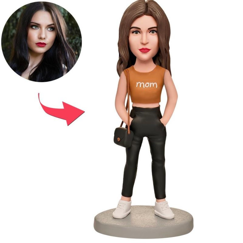 Personalized Bobblehead with Engraved Text Mother’s Day Gift – Mom with Black Bag