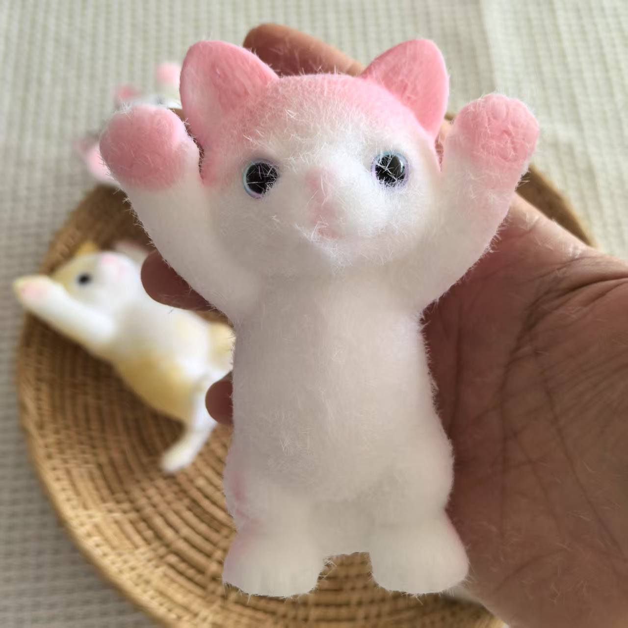 Raising Hand Cat Squishy Slow Rebound Stress Relief Toy Cute Doll